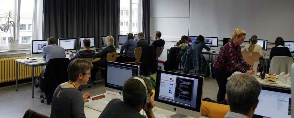 CODE Lehrerworkshop im Jahr 2016 in Zusammenarbeit mit der Lehrerarbeitsgemeinschaft LAG Medien in der Arnold-Bode-Schule.